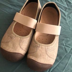 Keen shoes 8.5 sienna Mary Janes